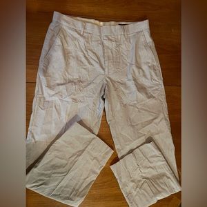 Men’s size 34x32 Banana Republic, pin stripe dress pants. 100% cotton